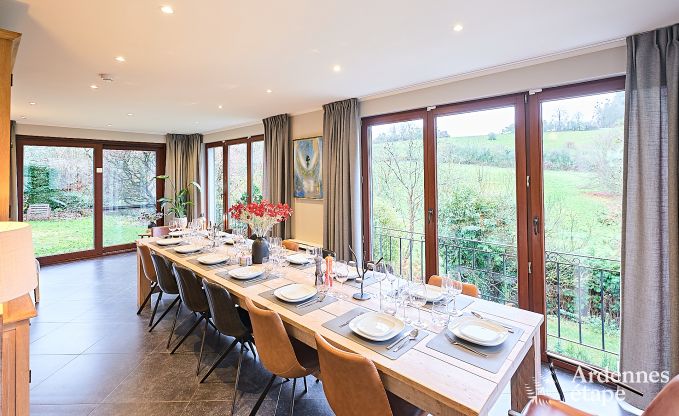 Maison de vacances � Onhaye avec piscine, jacuzzi, sauna et salles de jeux pour 14 personnes pr�s de Dinant