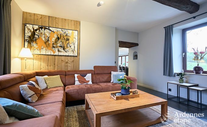 Maison de vacances � Onhaye avec piscine, jacuzzi, sauna et salles de jeux pour 14 personnes pr�s de Dinant