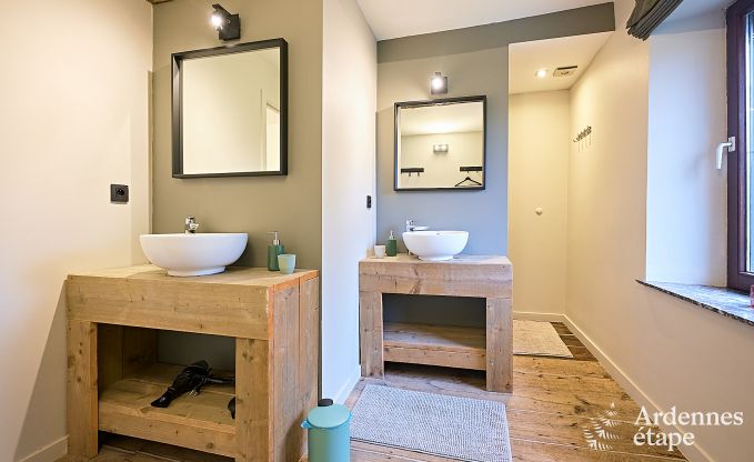 Maison de vacances � Onhaye avec piscine, jacuzzi, sauna et salles de jeux pour 14 personnes pr�s de Dinant