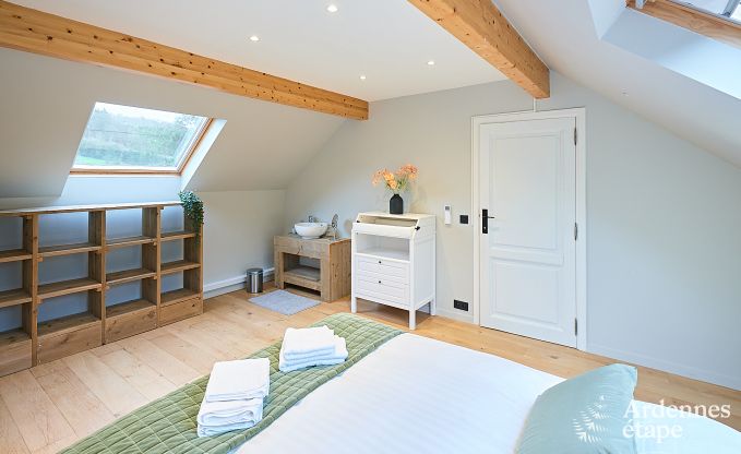 Maison de vacances � Onhaye avec piscine, jacuzzi, sauna et salles de jeux pour 14 personnes pr�s de Dinant