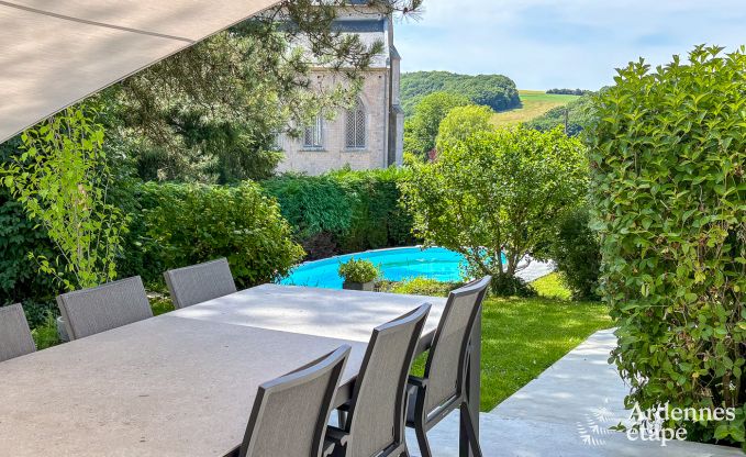 Maison de vacances � Onhaye avec piscine, jacuzzi, sauna et salles de jeux pour 14 personnes pr�s de Dinant