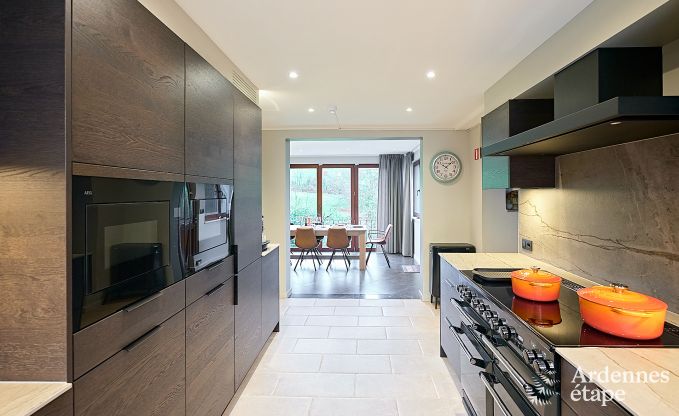 Maison de vacances � Onhaye avec piscine, jacuzzi, sauna et salles de jeux pour 14 personnes pr�s de Dinant