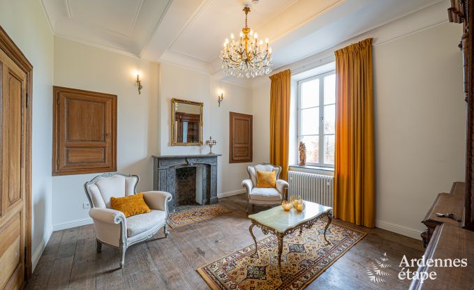 Chteau de luxe pour 30 personnes  Ouffet avec 14 chambres, 12 salles de bains, piscine intrieure, sauna et jardin priv