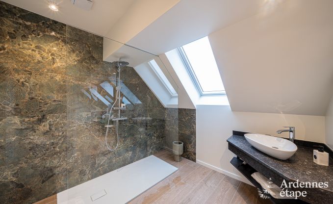 Chteau de luxe pour 30 personnes  Ouffet avec 14 chambres, 12 salles de bains, piscine intrieure, sauna et jardin priv