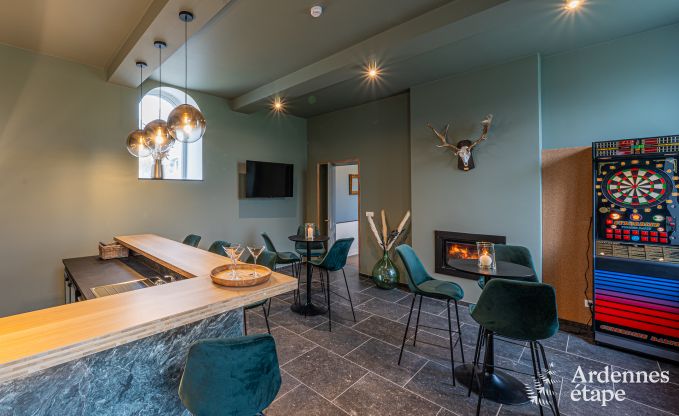 Chteau de luxe pour 30 personnes  Ouffet avec 14 chambres, 12 salles de bains, piscine intrieure, sauna et jardin priv