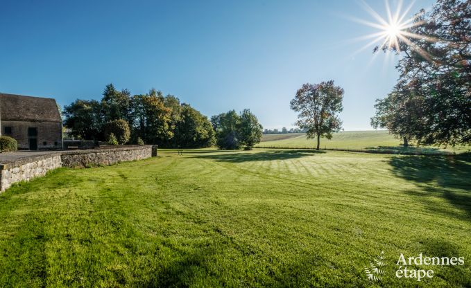 Chteau de luxe pour 30 personnes  Ouffet avec 14 chambres, 12 salles de bains, piscine intrieure, sauna et jardin priv