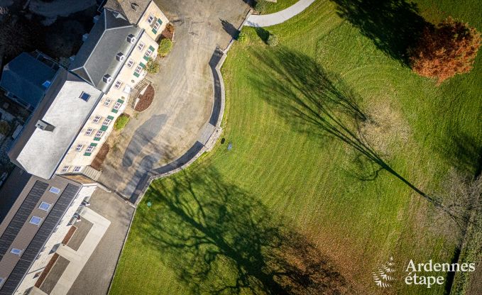 Chteau de luxe pour 30 personnes  Ouffet avec 14 chambres, 12 salles de bains, piscine intrieure, sauna et jardin priv