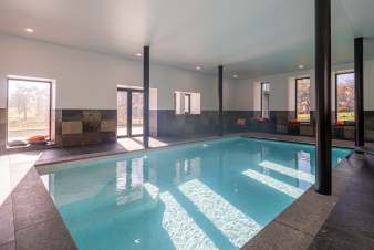 Chteau  Ouffet, 14 chambres, 12 salles de bains, sauna, piscine, jardin priv, maison 30 personnes en Ardenne