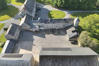 Magnifique maison de vacances à Ouffet, Ardenne : confort et espace pour 7
