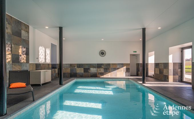 Chteau de luxe pour 30 personnes  Ouffet avec 14 chambres, 12 salles de bains, piscine intrieure, sauna et jardin priv
