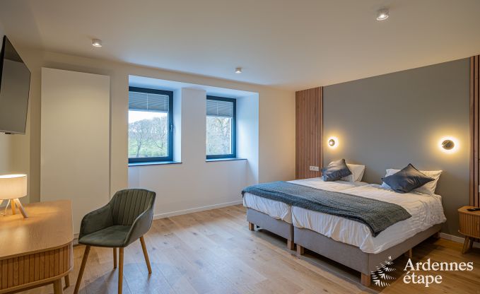 Chteau de luxe pour 30 personnes  Ouffet avec 14 chambres, 12 salles de bains, piscine intrieure, sauna et jardin priv