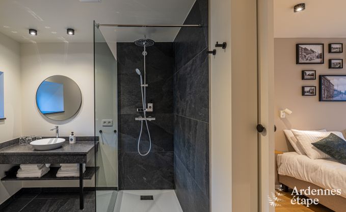 Chteau de luxe pour 30 personnes  Ouffet avec 14 chambres, 12 salles de bains, piscine intrieure, sauna et jardin priv