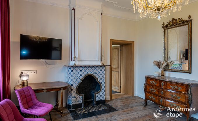 Chteau de luxe pour 30 personnes  Ouffet avec 14 chambres, 12 salles de bains, piscine intrieure, sauna et jardin priv