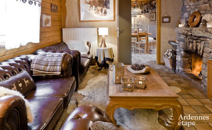 Chalet spacieux  Ovifat, Ardenne, 16 personnes, 8 chambres, 3 salles de bain, sauna, billard, jardin avec terrasse prive