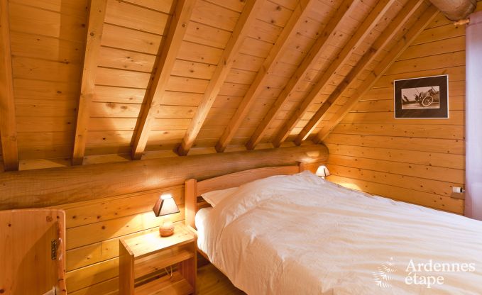 Chalet spacieux  Ovifat, Ardenne, 16 personnes, 8 chambres, 3 salles de bain, sauna, billard, jardin avec terrasse prive