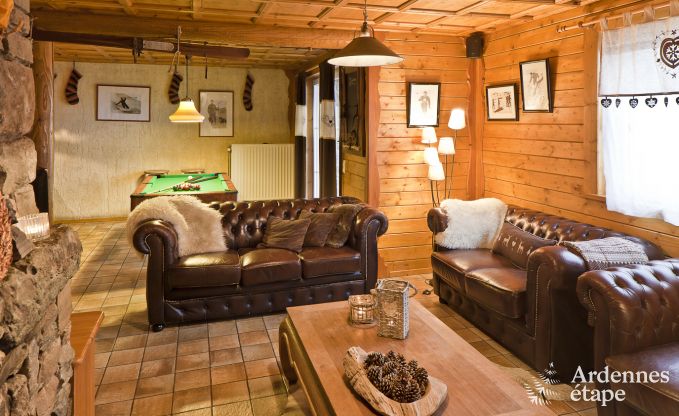 Chalet spacieux  Ovifat, Ardenne, 16 personnes, 8 chambres, 3 salles de bain, sauna, billard, jardin avec terrasse prive