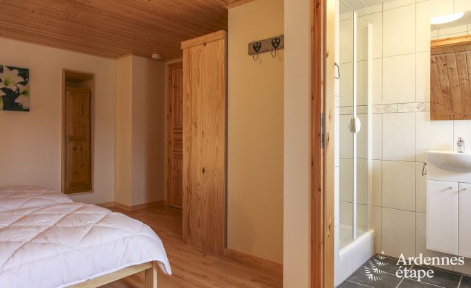 Spacieuse et moderne maison de vacances en pierre naturelle  Ovifat, Hautes Fagnes
