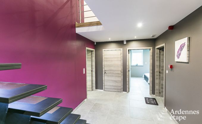 Maison de vacances avec piscine, wellness et de nombreux jeux, � Paliseul pour 28 personnes en Ardenne