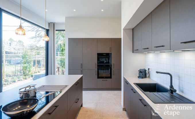 Maison de vacances moderne � Paliseul pour 14 personnes avec piscine et salle de jeux � Redu en Ardenne