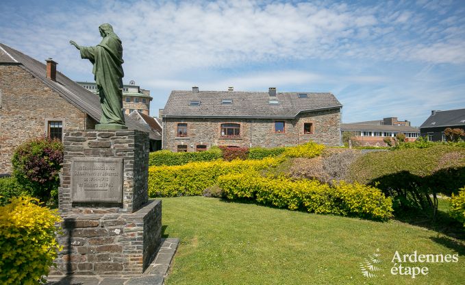 Maison de vacances � Paliseul pour 26/28 personnes en Ardenne