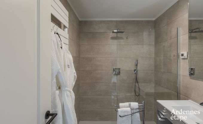 Maison de vacances � Paliseul pour 10 personnes en Ardenne