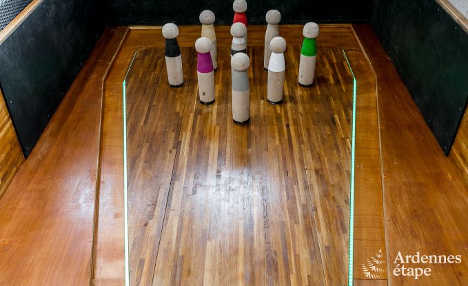 Maison de vacances avec piscine, wellness et de nombreux jeux, � Paliseul pour 28 personnes en Ardenne