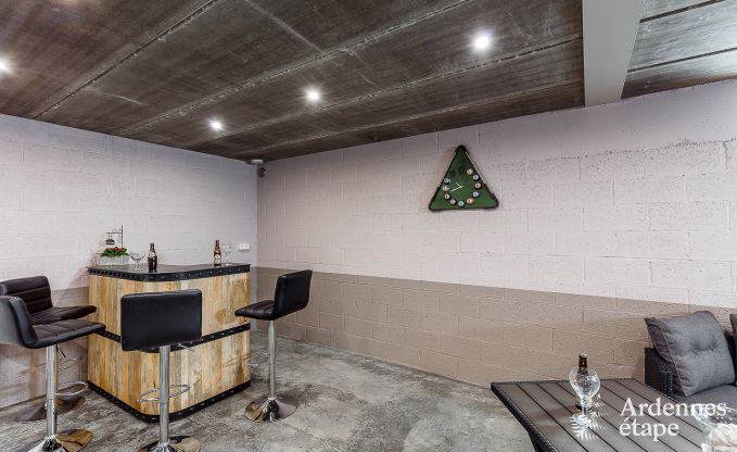 Maison de vacances avec piscine, wellness et de nombreux jeux, � Paliseul pour 28 personnes en Ardenne