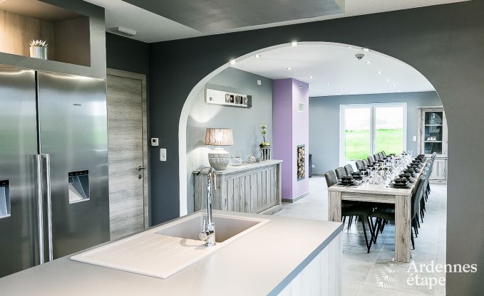 Maison de vacances avec piscine, wellness et de nombreux jeux, � Paliseul pour 28 personnes en Ardenne