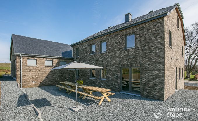 Maison de vacances avec piscine, wellness et de nombreux jeux, � Paliseul pour 28 personnes en Ardenne