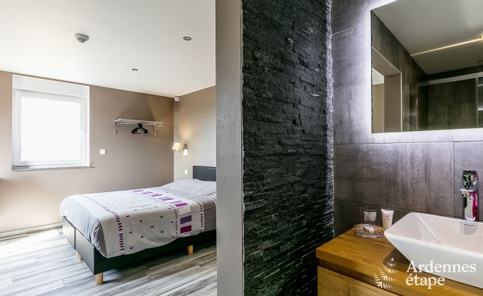 Maison de vacances avec piscine, wellness et de nombreux jeux, � Paliseul pour 28 personnes en Ardenne