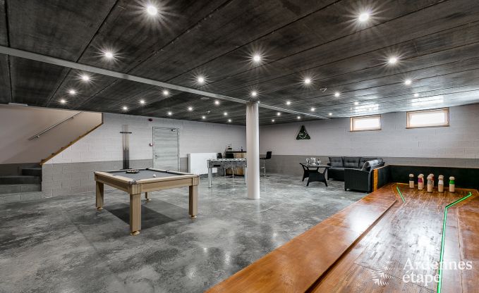 Maison de vacances avec piscine, wellness et de nombreux jeux, � Paliseul pour 28 personnes en Ardenne