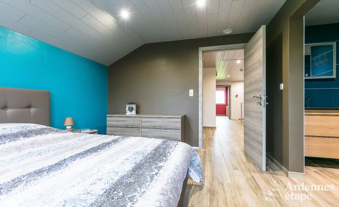 Maison de vacances avec piscine, wellness et de nombreux jeux, � Paliseul pour 28 personnes en Ardenne