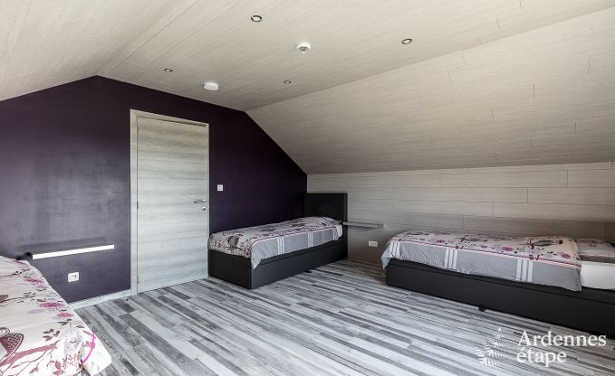 Maison de vacances avec piscine, wellness et de nombreux jeux, � Paliseul pour 28 personnes en Ardenne