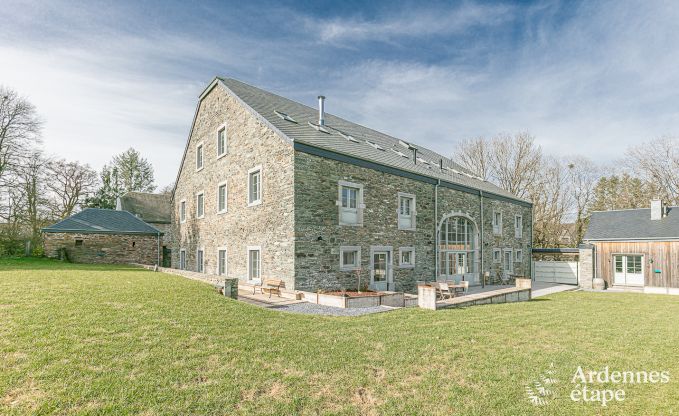 Villa de Luxe � Paliseul pour 26 personnes en Ardenne