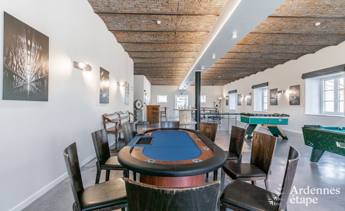 Villa de Luxe � Paliseul pour 26 personnes en Ardenne