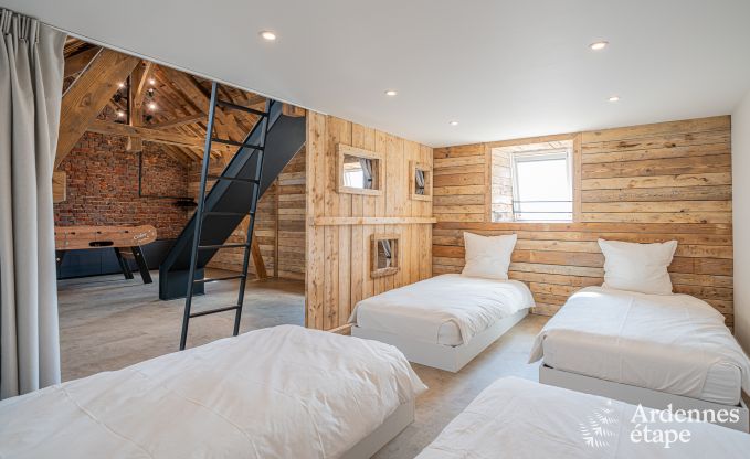 Maison de vacances moderne � Paliseul pour 14 personnes avec piscine et salle de jeux � Redu en Ardenne