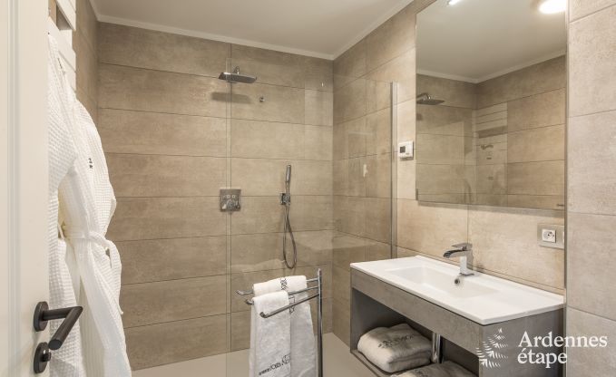 Maison de vacances � Paliseul pour 10 personnes en Ardenne