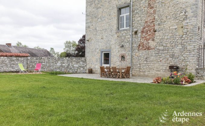 Ancien presbytre  Philippeville pour 12/14 personnes en Ardenne