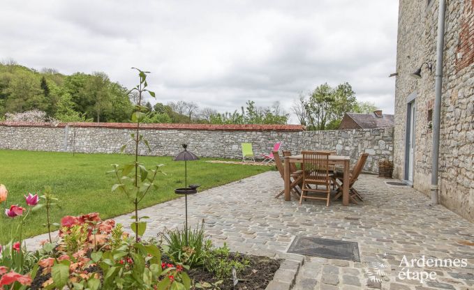 Ancien presbytre  Philippeville pour 12/14 personnes en Ardenne