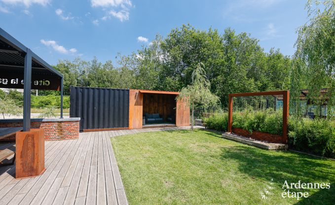Villa de Luxe � Philippeville pour 18 personnes en Ardenne