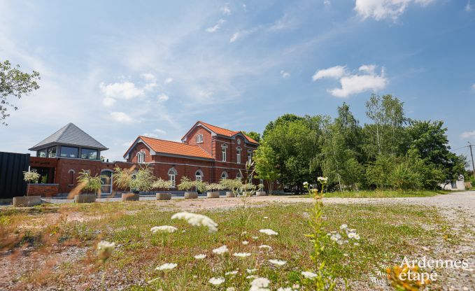 Villa de Luxe � Philippeville pour 18 personnes en Ardenne