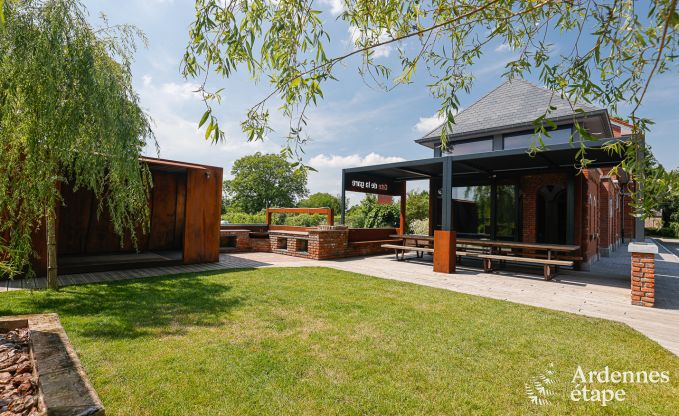 Villa de Luxe � Philippeville pour 18 personnes en Ardenne