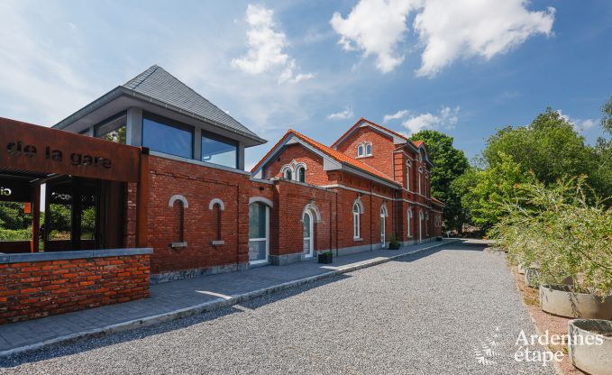 Villa de Luxe � Philippeville pour 18 personnes en Ardenne