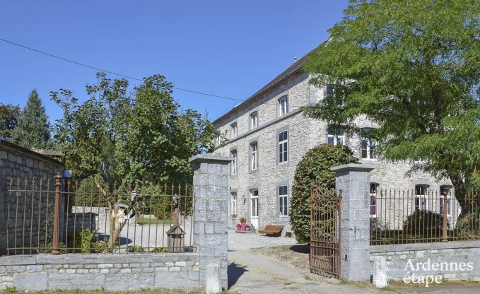 Ancien presbytre  Philippeville pour 12/14 personnes en Ardenne