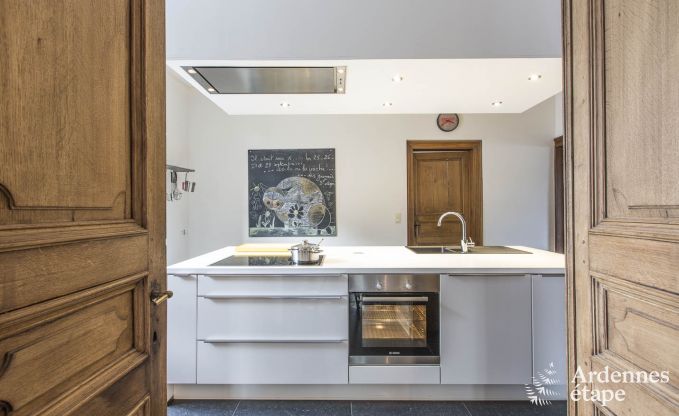 Ancien presbytre  Philippeville pour 12/14 personnes en Ardenne