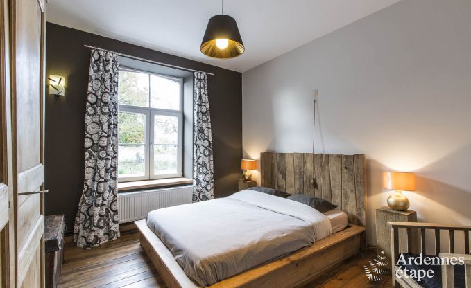 Ancien presbytre  Philippeville pour 12/14 personnes en Ardenne