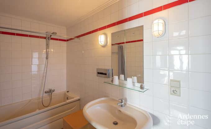 Maison de vacances � Polleur pour 36 personnes en Ardenne