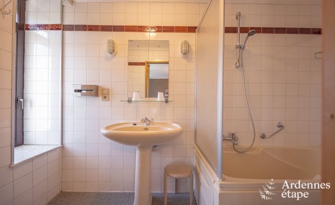 Maison de vacances � Polleur pour 26 personnes en Ardenne