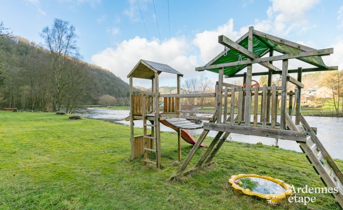 Maison de vacances � Poupehan pour 26 personnes en Ardenne