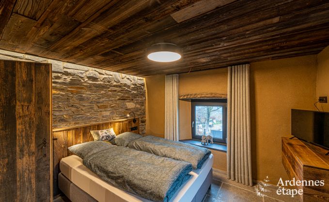 Villa de Luxe � Recht pour 8 personnes en Ardenne